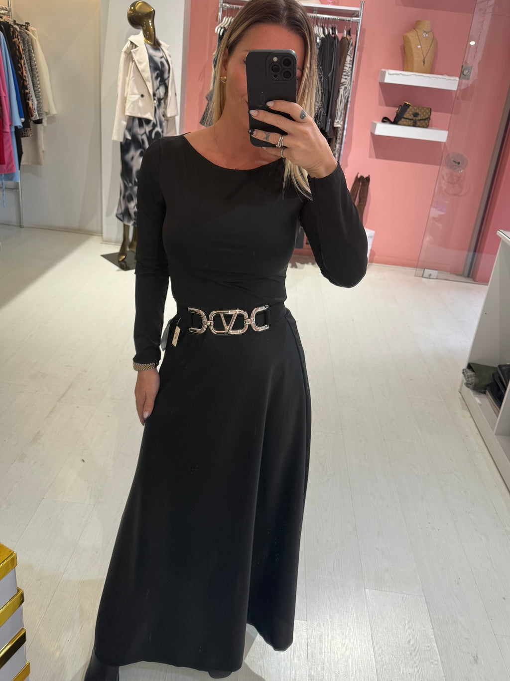 Φούστα μαύρη σατέν