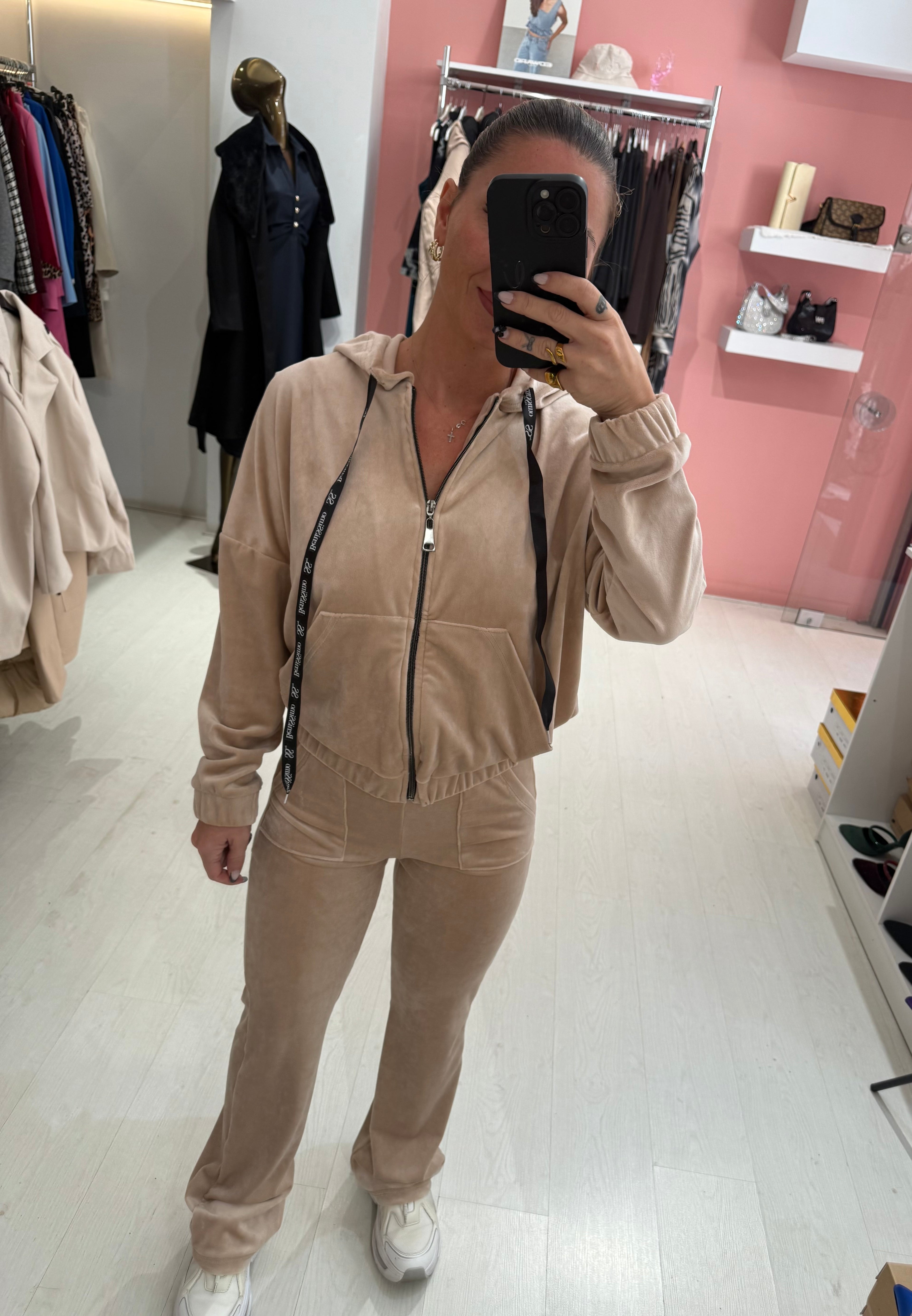 Σετ βελουτε φορμα εκρού