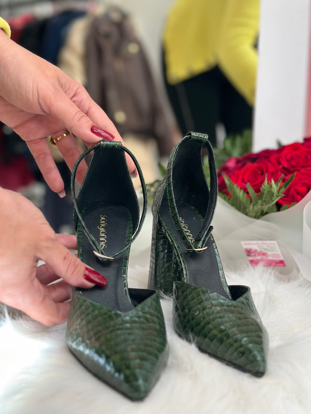 Γόβα λουστρίνι Croco