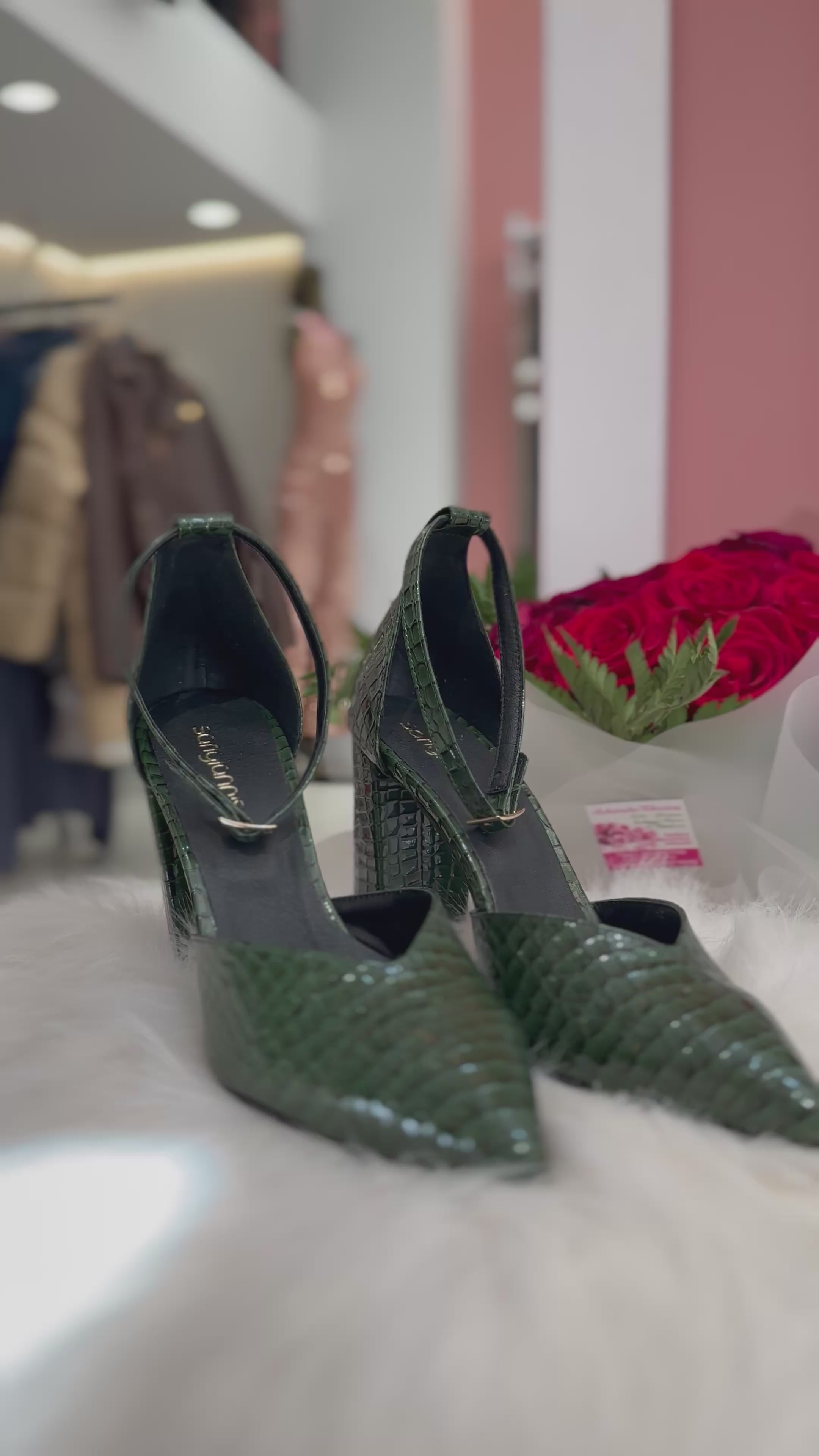 Γόβα λουστρίνι Croco